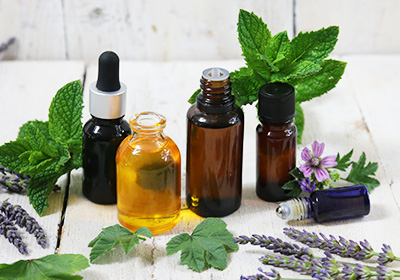 Passer un été serein grâce aux huiles essentielles