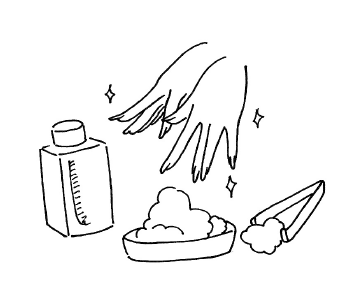 Démaquillez vos ongles à l'aide d'un dissolvant doux pour éviter l'assèchement et la fissure des ongles 