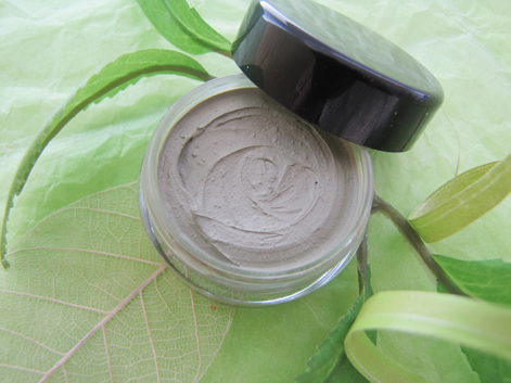 Correcteur vert "stop imperfections" au Tea Tree