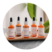 Dossier Pourquoi adopter une huile de soin visage dans sa routine ?