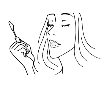 Appliquez un gloss hydratant et nourrissant pour sublimer votre sourire sans dessécher les lèvres.