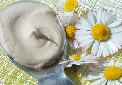 Recette Crème visage jeunesse au Thé vert et à l'Acide hyaluronique 