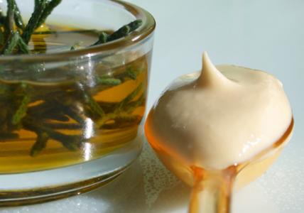 Recette Crème visage peaux délicates Jasmin et Cyprès bleu