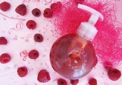 Recette Bulle de douche fruitée & gourmande : Framboise & Myrtille