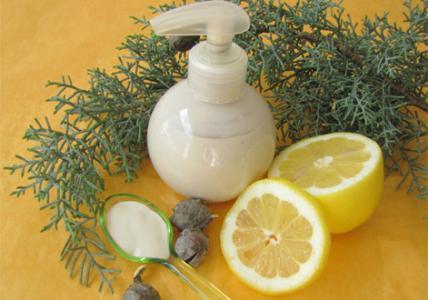 Recette Lait végétal tonique pour le corps au Cyprès