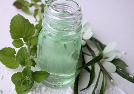 Recette Lotion "stop imperfections" Tea tree et Menthe poivrée