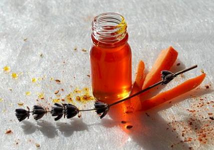 Recette Huile de préparation au soleil à la Carotte 