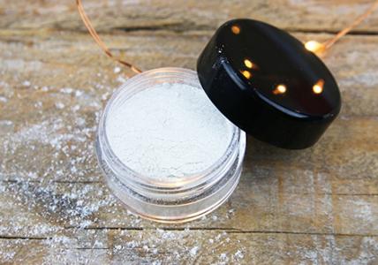 Recette Ombre à paupières scintillante Flocon de neige