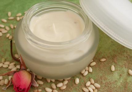 Recette Crème "jeunesse" à la Centella Asiatica pour Peaux Sèches