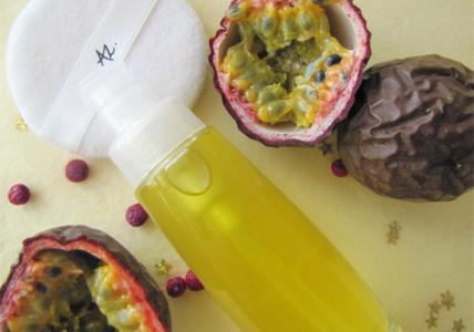 Recette Bi-phase démaquillant en duo Passion & Cassis