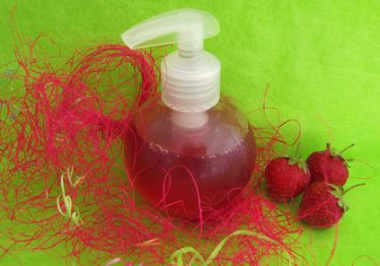 Recette Gel douche "Je t'aime" à la Fraise des Bois