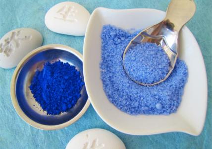 Recette Sels colorés pour le bain : Ylang-Ylang