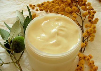 Recette Crème de nuit aux extraits de Miel, Olive et Mimosa nutritifs