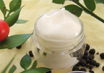 Recette Crème de soin "extrémités froides" Petit houx & Poivre noir 