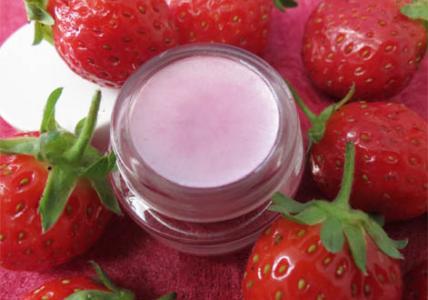 Recette Baume nacré pour les lèvres à la Fraise