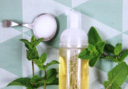 Recette Mousse à raser Menthe & Cyprès bleu