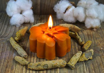 Recette Bougie d'ambiance "Flower Power" : Pomme & Patchouli