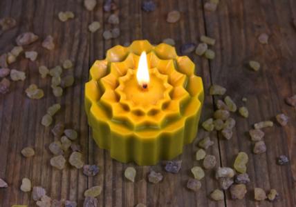 Recette Bougie d'ambiance "Flower Power"  : Patchouli & Encens