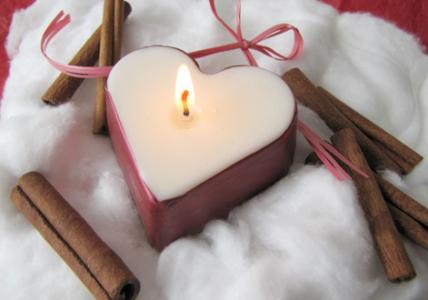 Recette Bougie ambiance aphrodisiaque Cannelle & Pomme d'Amour