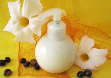 Recette Lait de soin après-soleil aux actifs apaisants et réparateurs (sans huile essentielle)