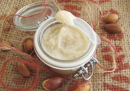 Recette Gommage au beurre de Karité nourrissant