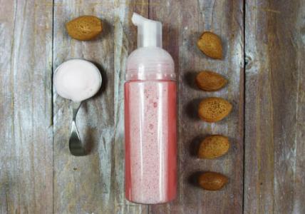 Recette Milk-shake en mousse de douche Mûre, Myrtille & Amande