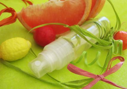 Recette Eau de soin gourmande et parfumante pour cheveux