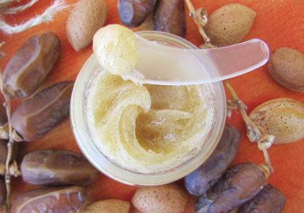 Recette Soin gommant oriental pour le corps Amande & Datte