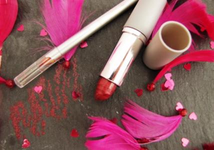 Recette Rouge à lèvres à la fraise des bois et son crayon à lèvres assorti