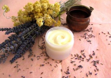 Recette Baume anti-coups, bleus, cicatrices et vergetures