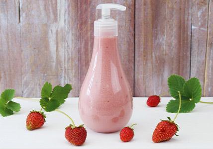 Recette Crème moussante pour les mains Charlotte aux Fraises