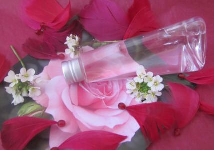 Eau micellaire nettoyante aux fleurs de Rose & Bleuet