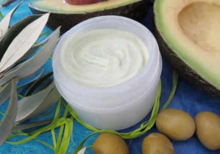 Recette Crème "jeunesse" Olive et Avocat pour peaux sèches et délicates