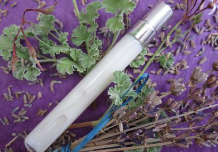 Recette Spray capillaire tranquillité aux huiles essentielles