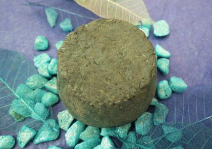 Recette Shampooing "barre" anti-jaunissement pour cheveux blonds, blancs et gris