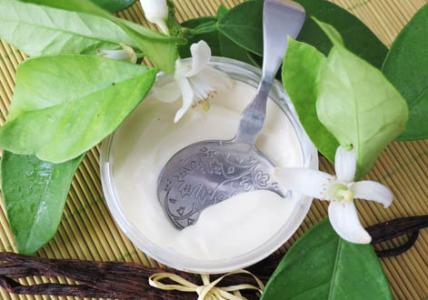 Recette Crème capillaire beauté sans rinçage à la Fleur d'Oranger Hydratation, Démêlage et Protection