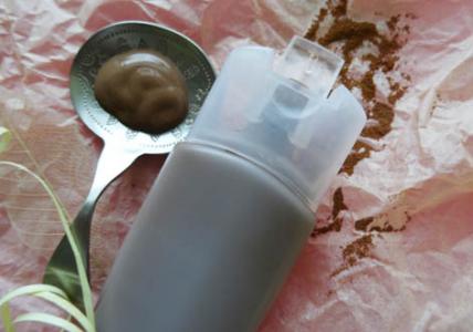 Recette Fond de teint unifiant Cappuccino pour peaux noires