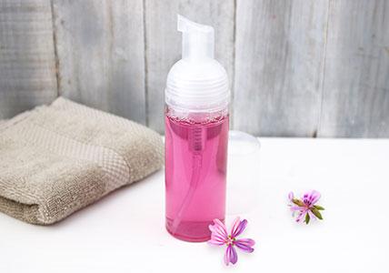 Recette Mousse démaquillante délicate Bleuet & Géranium