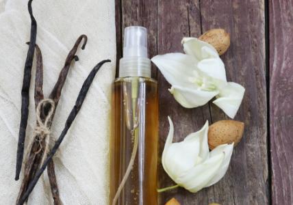 Recette Huile démaquillante Amande douce & Vanille