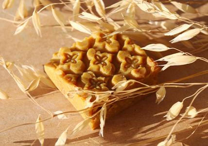 Recette Savon vivifiant et exfoliant Moutarde & Géranium