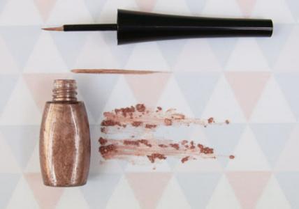 Recette Eye-liner simplissime Nude Shadow