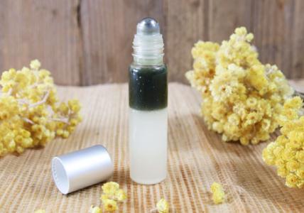 Recette Roll-on contour des yeux "Regard Frais" Immortelle et Tamanu