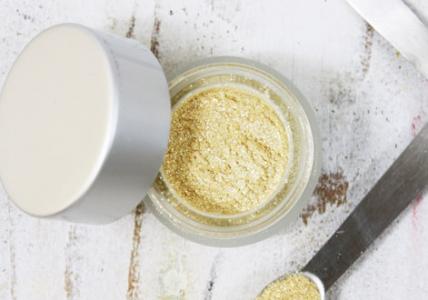 Recette « Ombre à paupières Poudre d’étoiles »