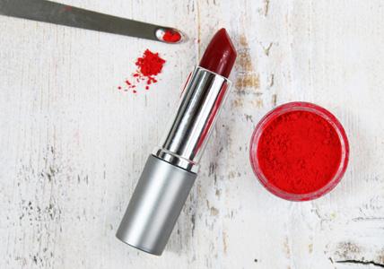 Recette Baume à lèvres teinté "Rouge Cerise"