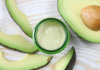 Recette Sérum cheveux et pointes à l'huile nutritive d'Avocat