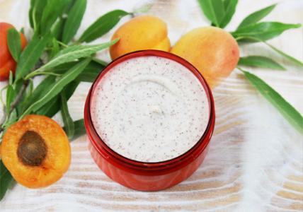 Recette Crème exfoliante aux noyaux d'Abricot visage & corps