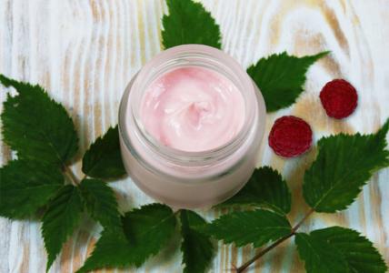 Recette Crème Framboise gourmande pour les mains