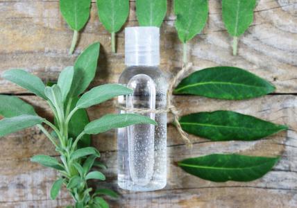 Eau aromatique aux plantes purifiantes