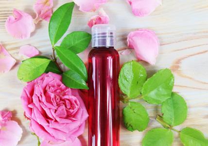 Recette Eau micellaire aux Fleurs de Rose et de Jasmin revitalisantes