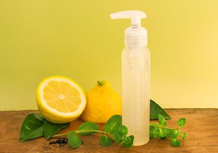 Gel nettoyant et purifiant effet peeling